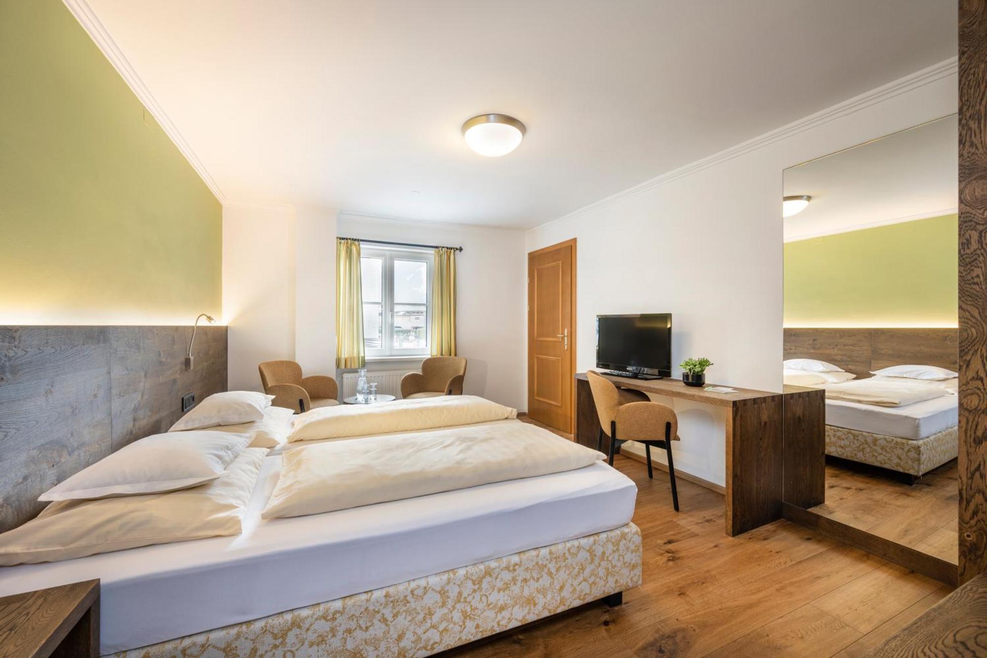 Kirchenwirt Hotel ชตรอเบิล ภายนอก รูปภาพ